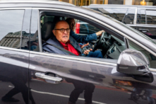 FBI do thám trò chuyện trên iCloud của ông Trump và luật sư riêng trong thời gian đàn hặc