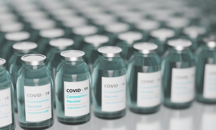 Chích vaccine COVID cho trẻ em