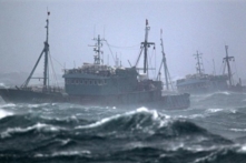 Một lượng lớn tàu đánh cá Trung Quốc ‘ẩn náu’ trong vùng biển Argentina