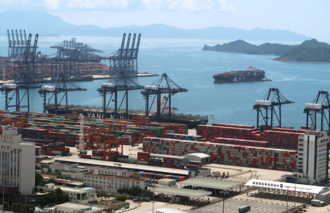 Vận chuyển đường biển toàn cầu bị gián đoạn do bùng phát  COVID-19 ở tỉnh miền Nam của Trung Quốc