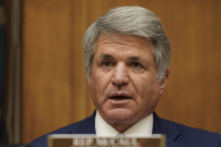 Bộ Ngoại giao chậm trễ trong việc tái định cư hàng ngàn người Afghanistan ủng hộ quân đội Hoa Kỳ khi rút quân