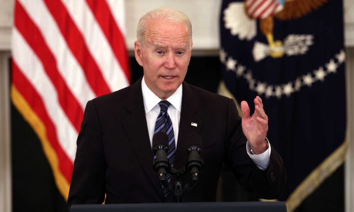 Tổng thống Biden rút lại lời đe dọa phủ quyết thỏa thuận cơ sở hạ tầng