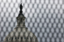 Thượng viện thông qua dự luật sâu rộng để giải quyết mối đe dọa công nghệ Trung Quốc