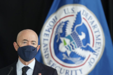 Chính phủ TT Biden đóng cửa ‘văn phòng hỗ trợ nạn nhân của tội phạm nhập cư’ thời ông Trump