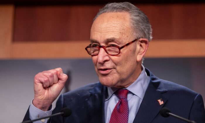 Ông Schumer bắt đầu quy trình để thông qua gói cơ sở hạ tầng rộng lớn bằng quy tắc ngân sách đặc biệt