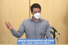 Nhà khoa học từng gửi email cho ông Fauci về việc COVID-19 ‘có khả năng đã được tạo ra’ vô hiệu hóa tài khoản Twitter