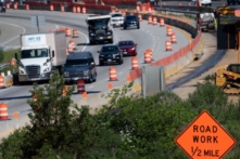 Các nghiệp đoàn được ông Biden ưu ái có thể bị mắc kẹt trong lưu lượng các dự án cơ sở hạ tầng như thế nào