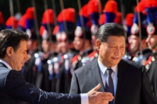 Ý đang quay lưng lại với Trung Cộng