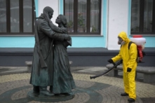 Moscow ra các lệnh hạn chế mới do số ca nhiễm COVID-19 tăng cao