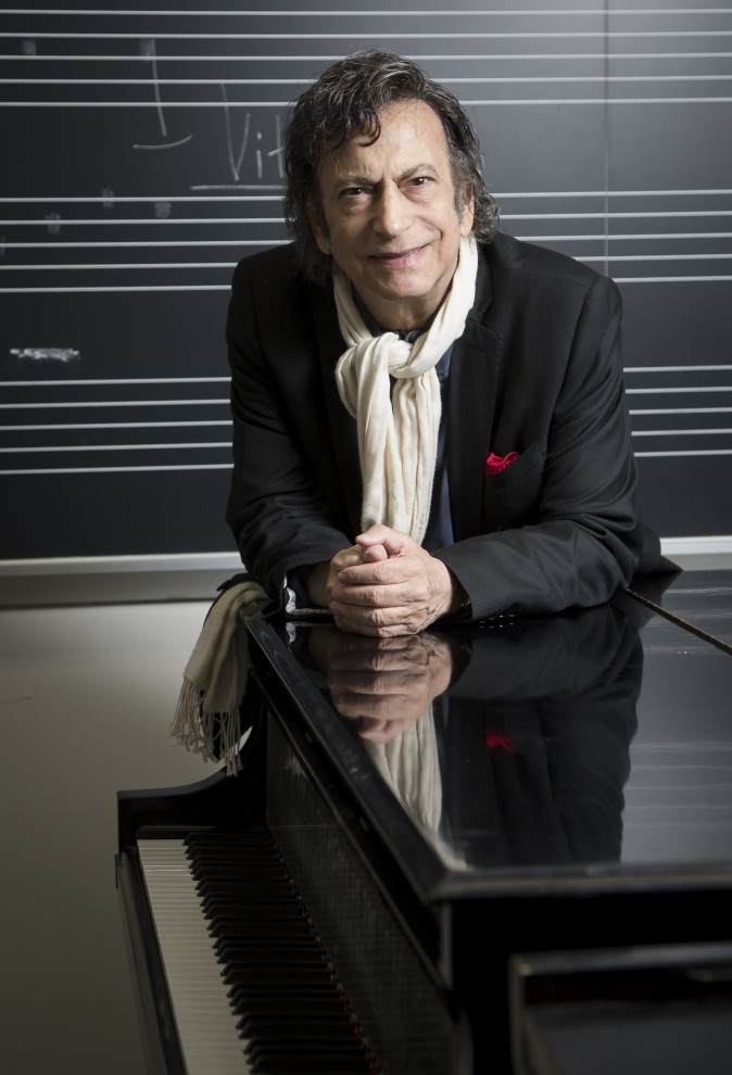 Nghệ sĩ dương cầm David Dubal