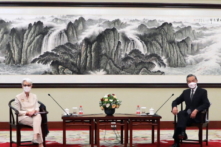 Trung Cộng đòi nhượng bộ từ Hoa Thịnh Đốn trong khi thực hiện hành vi trộm cắp