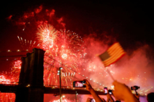 Chi phí vận chuyển khiến giá pháo hoa tăng vọt trước Ngày Độc Lập