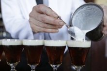 Hàng trăm quán bar ở San Francisco yêu cầu bằng chứng chích ngừa hoặc xét nghiệm COVID-19 âm tính