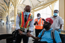 Nhóm vận động Chính sách Y tế yêu cầu Tòa án liên bang bãi bỏ lệnh đeo khẩu trang của CDC đối với du khách