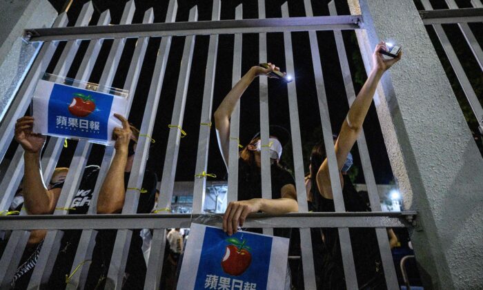 21 quốc gia yêu cầu Trung Cộng chấm dứt tấn công tự do báo chí ở Hồng Kông