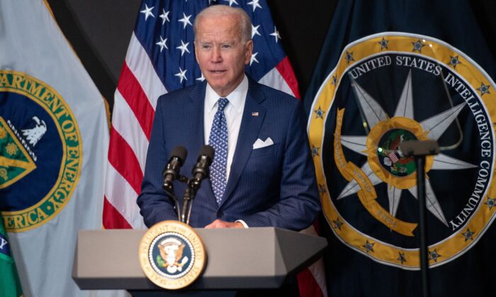 TT Biden công bố các quy tắc COVID-19 ngặt nghèo với quan chức liên bang chưa chích ngừa