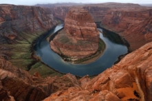 Tình trạng khẩn cấp ở Hồ Powell: Nỗi lo về thủy điện, và việc ngừng cấp nước gia tăng