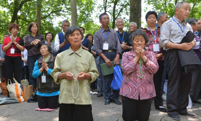 Người cao tuổi Trung Quốc bị bức hại vì đức tin: ‘Hành động tà ác của Trung Cộng sẽ không được dung thứ’