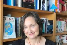 Giáo sư người New Zealand phê phán kỷ niệm 100 năm của Trung Cộng, tài khoản Twitter liền bị hạn chế