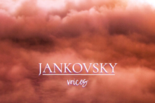 Nhà sản xuất âm nhạc phát hành ca khúc mới ‘Voices’: ‘Chủ nghĩa Cộng sản là một giáo phái’