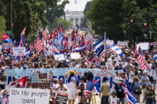 Hàng ngàn người tham gia cuộc tuần hành Tự do cho Cuba gần Tòa Bạch Ốc