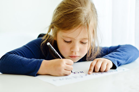 Nghiên cứu: Phương pháp học tập bằng viết tay tốt hơn sử dụng máy tính