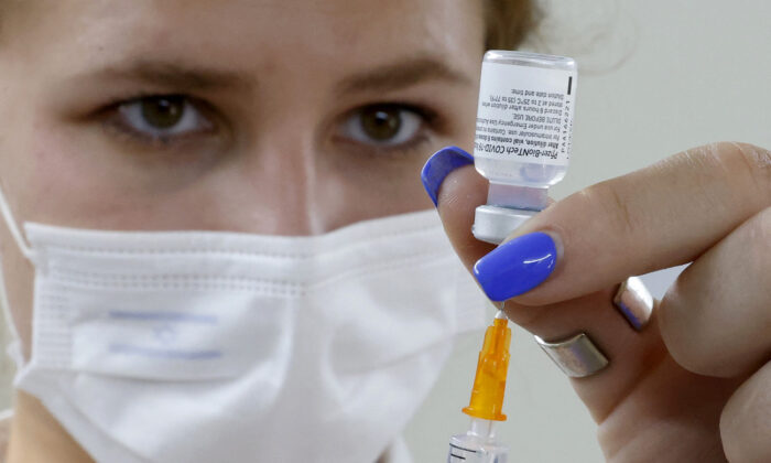 Bộ Y tế Israel: Hiệu quả chống nhiễm COVID-19 của vaccine Pfizer sụt giảm còn 64%