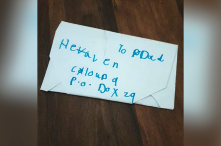 Cô gái 8 tuổi viết thư cho cha mình ở địa chỉ ‘Thiên đường, Đám mây số 9’