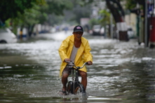Mưa gió mùa gây lũ lụt ở Manila và các tỉnh khiến Philippines phải sơ tán hàng ngàn người