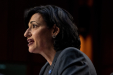 CDC cảnh báo rằng virus Trung Cộng có thể chỉ cách khả năng tránh vaccine ‘một vài đột biến’