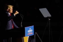 Cựu TT Trump tại cuộc mít tinh theo phong cách chiến dịch: Mùng 4 tháng 7 ‘sẽ không bị xóa bỏ’