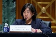 Học thuyết kinh tế của ông Biden đang thất bại trong ‘cuộc cạnh tranh’ với Trung Quốc