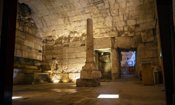 Các nhà khảo cổ học phát hiện ra căn phòng mới tại Bức tường phía Tây Jerusalem