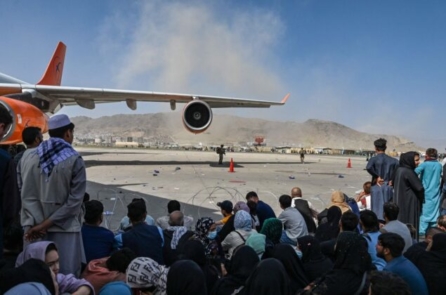Tòa Bạch Ốc: ‘Số lượng đáng kể người Mỹ’ vẫn còn tại Afghanistan, hỗn loạn tại phi trường