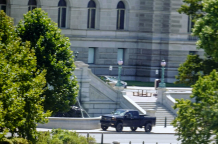 Nghi phạm bị bắt, không tìm thấy bom sau ‘đe dọa đánh bom tức thì’ gần Thư viện Quốc hội Hoa Kỳ