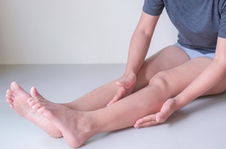 Vỗ vào kinh đởm có thể giải độc, làm thon chân