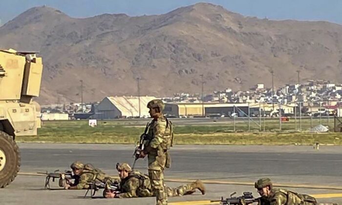 Ngũ Giác Đài: Quân đội Hoa Kỳ bị bắn và bắn trả tại phi trường Kabul