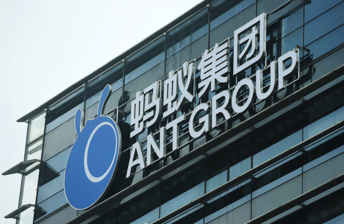 Trung Cộng trấn áp Big Tech