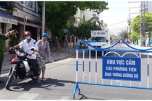 Tin Việt Nam ngày 9/8: Ghi nhận kỷ lục mới với 9,340 ca COVID-19, thêm 360 ca tử vong, tiếp nhận hơn 203,000 bộ kit test nhanh về từ Đức; nhân viên siêu thị, cửa hàng tiện lợi ở Tp HCM được ra đường sau 18h, thêm 3 chợ truyền thống mở cửa trở lại