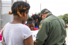 Các vụ bắt giữ dọc biên giới Hoa Kỳ-Mexico chạm mức cao nhất