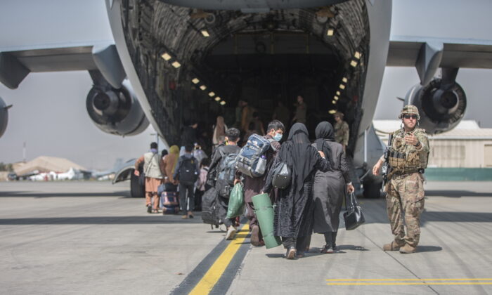 Tổng thống Biden: Hoa Kỳ kịp tiến độ để đưa người Mỹ rời khỏi Afghanistan trước ngày 31/08