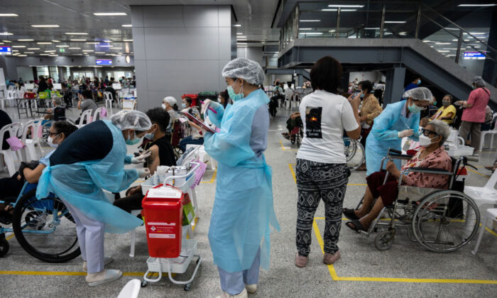 Thêm nhiều quốc gia từ bỏ vaccine COVID của Trung Quốc