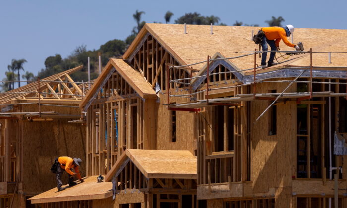Xây dựng nhà ở sụt giảm do hạn chế nguồn cung cấp ảnh hưởng đến sản xuất