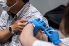 Nhật Bản đình chỉ 1 triệu liều Moderna khác vì lo ngại ô nhiễm