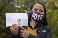 Dân biểu Kansas nhiễm COVID-19 mặc dù đã chích ngừa