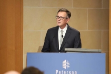 Phó Chủ tịch Fed dự báo lãi suất sẽ được nâng lên sớm nhất là vào năm 2023