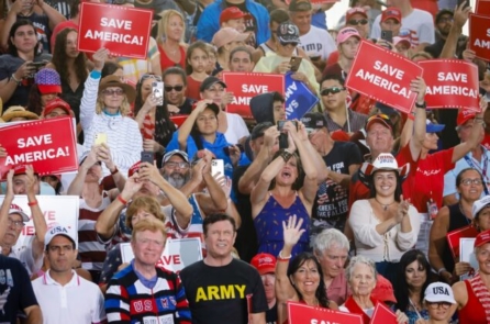 Truyền thông chuyển hướng từ cựu TT Trump sang những người ủng hộ ông và tìm ra chủ nghĩa toàn trị