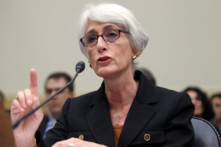 Thứ trưởng Ngoại giao Sherman gặp gỡ tân đại sứ Trung Quốc tại Hoa Kỳ