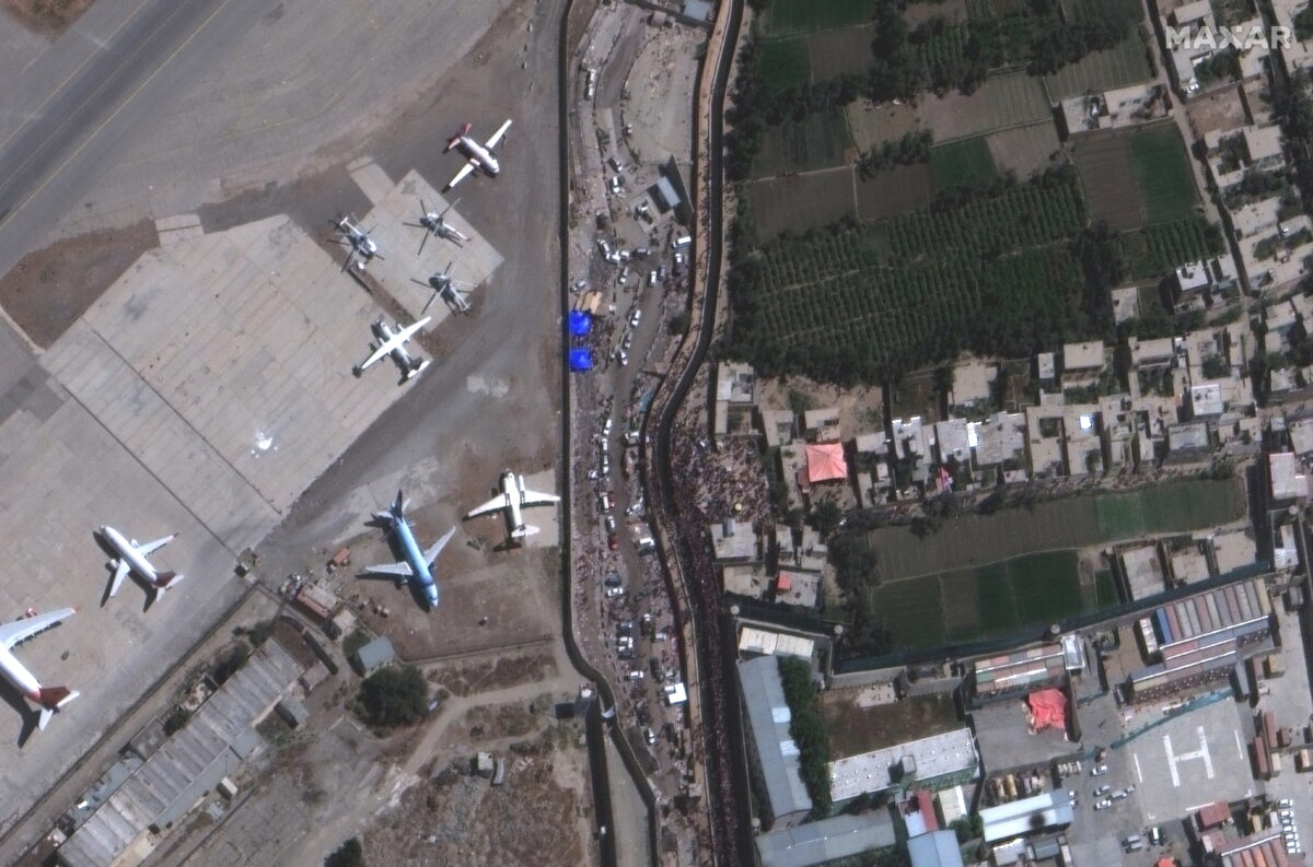 Taliban: Sẵn sàng ‘kiểm soát hoàn toàn’ phi trường Kabul sau khi Hoa Kỳ rời đi