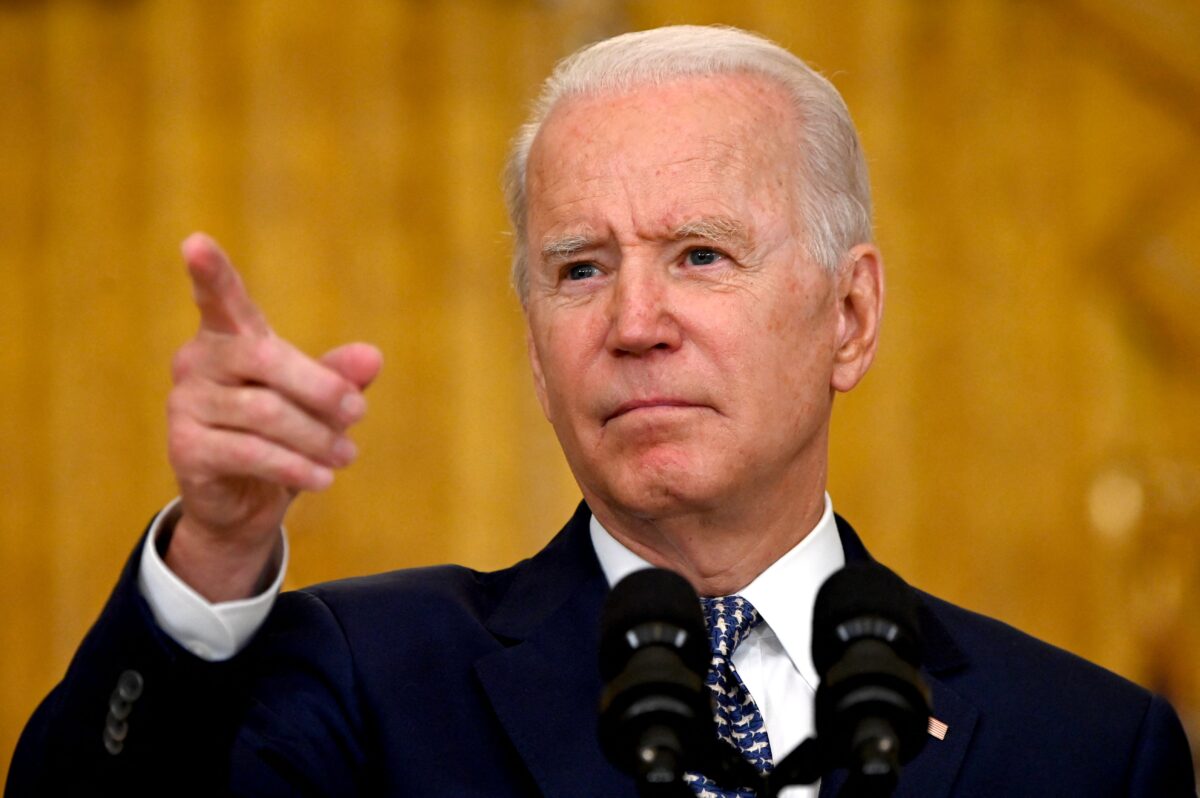 Sự sụp đổ của Afghanistan là ‘Vịnh Con Heo’ của Tổng thống Biden, uy tín của Hoa Kỳ ‘bị đặt vào vòng nghi vấn’